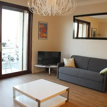 Fully Ac, Port-view, 2 Min And Palais
