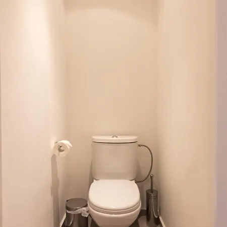 Fully Ac, Port-view, 2 Min And Palais *
